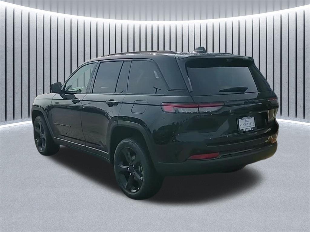 new 2025 Jeep Grand Cherokee car, priced at $50,590