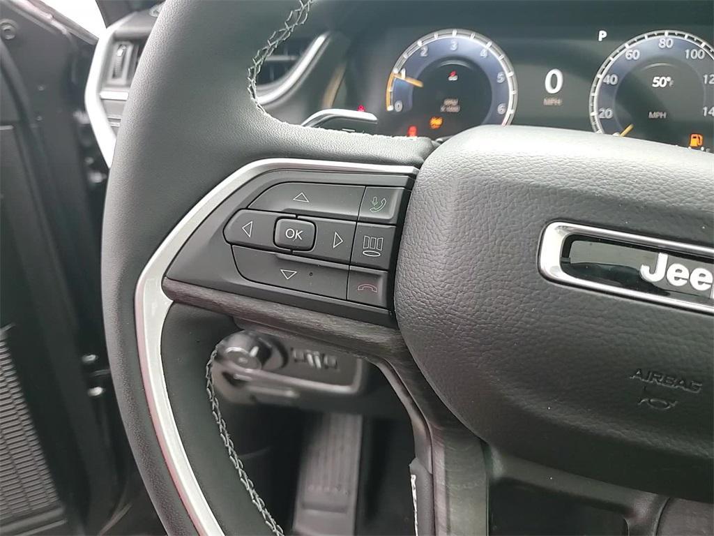 new 2025 Jeep Grand Cherokee car, priced at $43,759