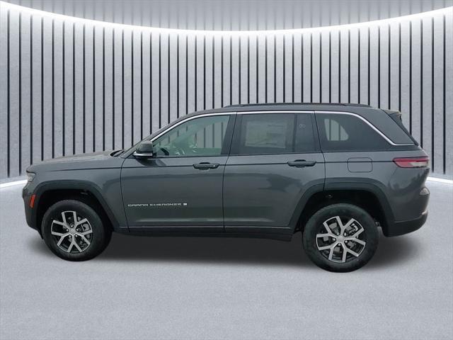 new 2025 Jeep Grand Cherokee car, priced at $44,260