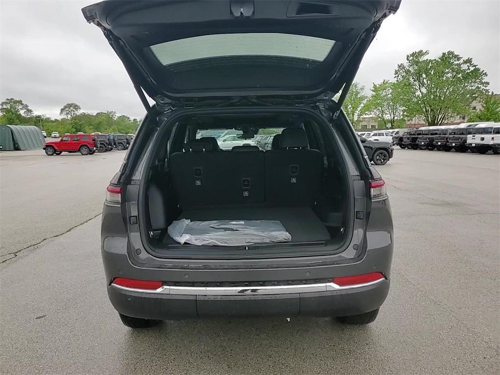 new 2025 Jeep Grand Cherokee car, priced at $43,759