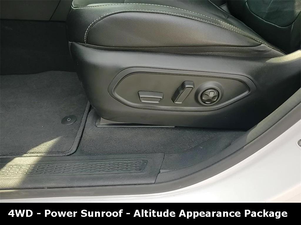 used 2023 Jeep Grand Cherokee car, priced at $22,903