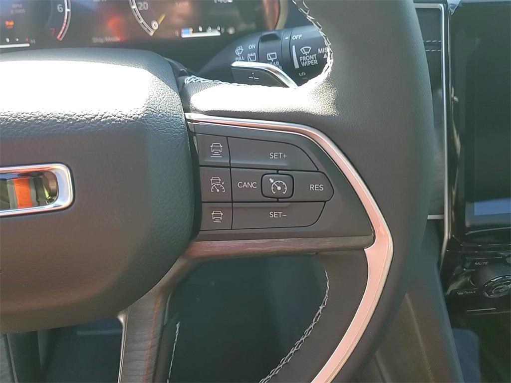 new 2025 Jeep Grand Cherokee L car, priced at $47,752