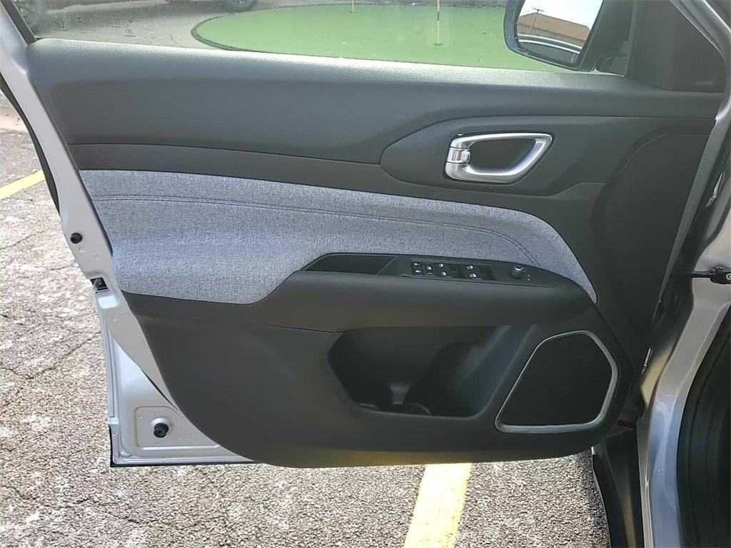 new 2025 Jeep Compass car, priced at $25,431