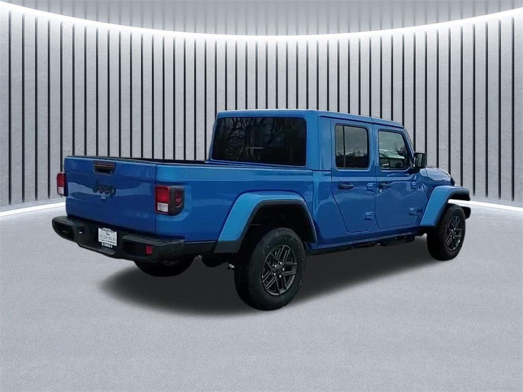 new 2026 Jeep Gladiator car, priced at $47,080