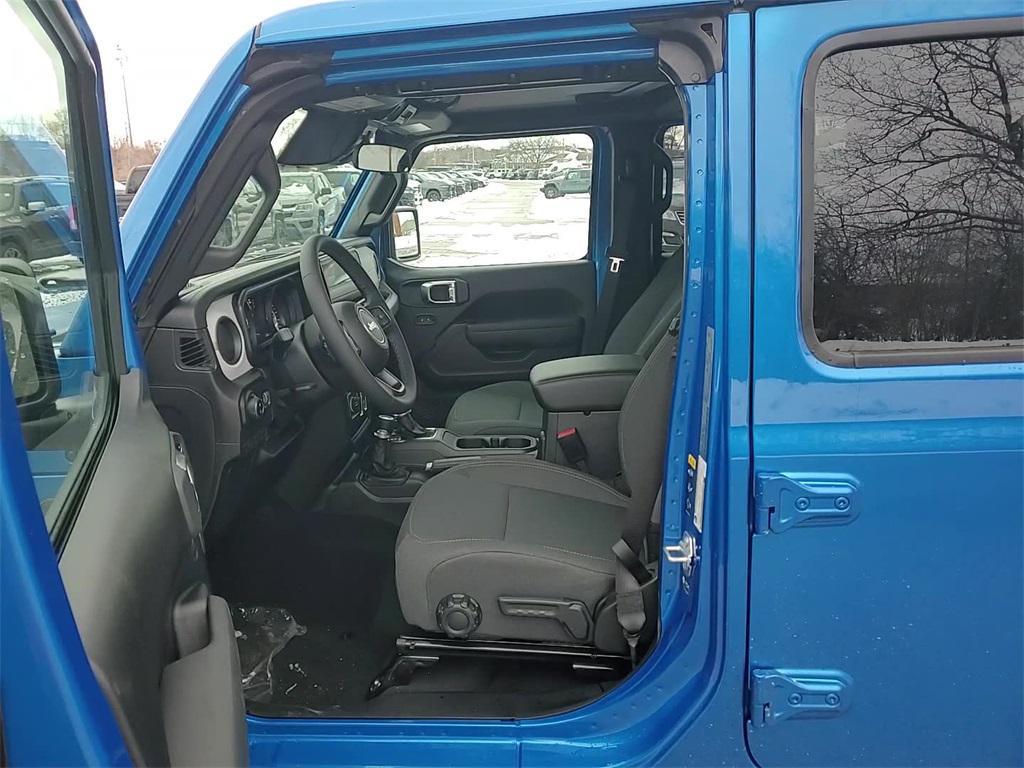 new 2026 Jeep Gladiator car, priced at $47,080