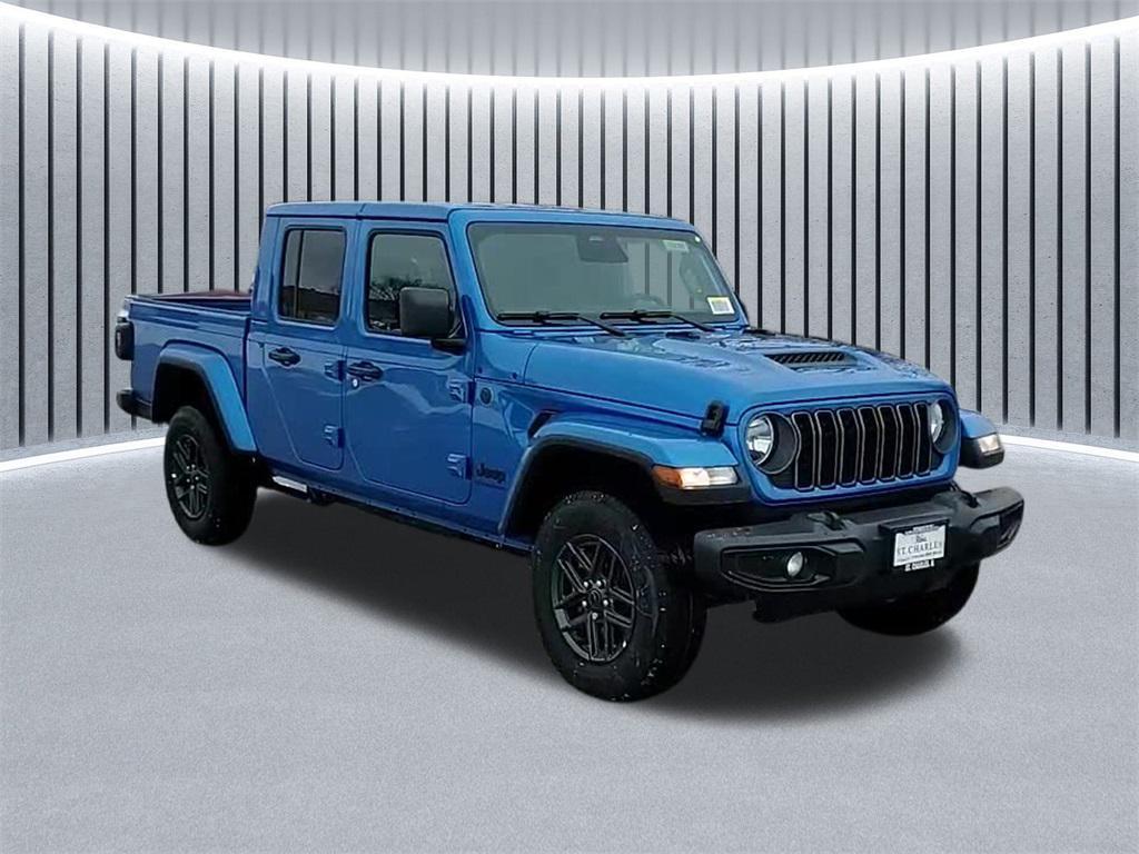 new 2026 Jeep Gladiator car, priced at $47,080