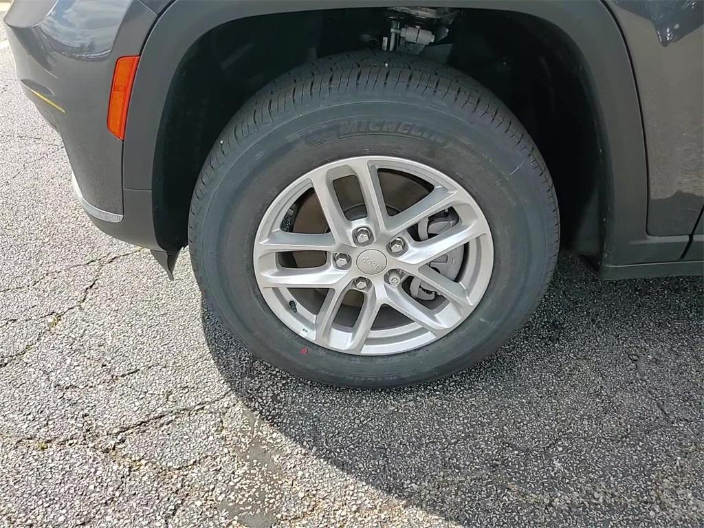 new 2025 Jeep Grand Cherokee L car, priced at $40,252