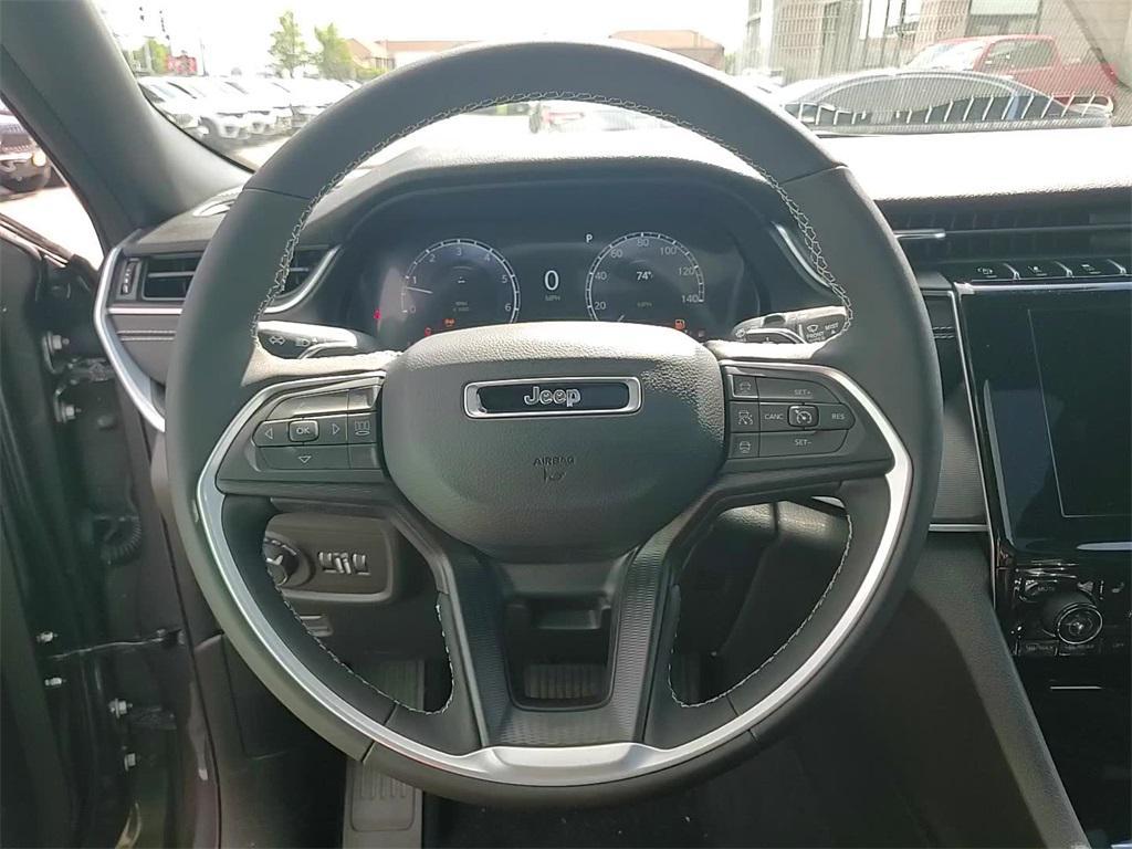 new 2025 Jeep Grand Cherokee L car, priced at $40,252
