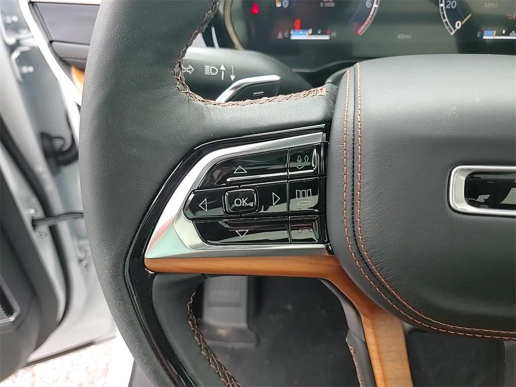 new 2025 Jeep Grand Cherokee car, priced at $60,278