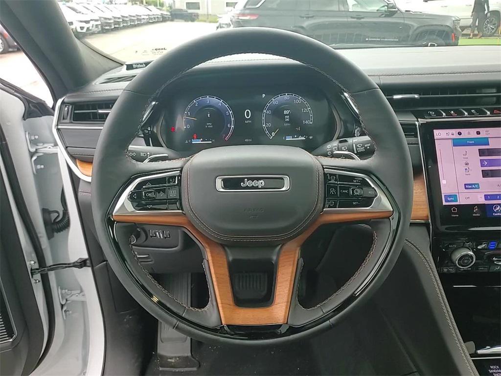 new 2025 Jeep Grand Cherokee car, priced at $60,278
