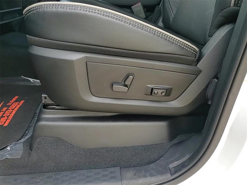 used 2022 GMC Sierra 1500 car, priced at $39,895