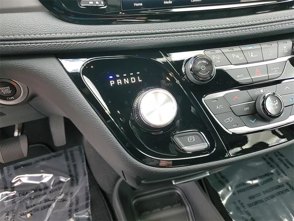 new 2025 Chrysler Pacifica car, priced at $36,098