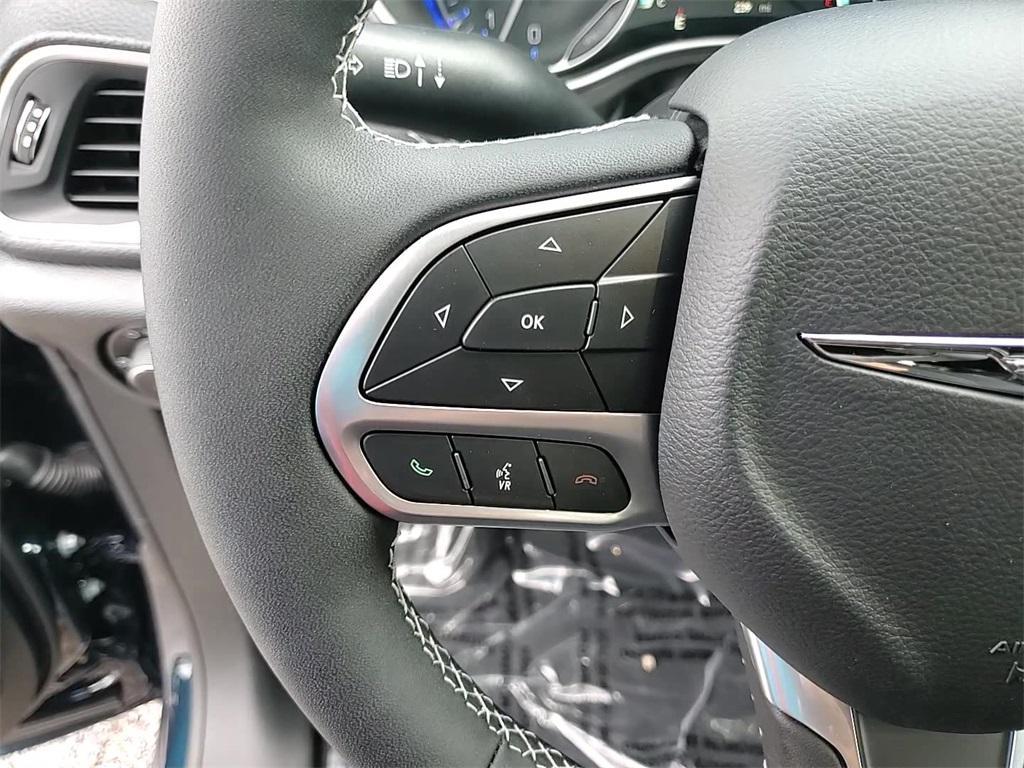 new 2025 Chrysler Pacifica car, priced at $36,098