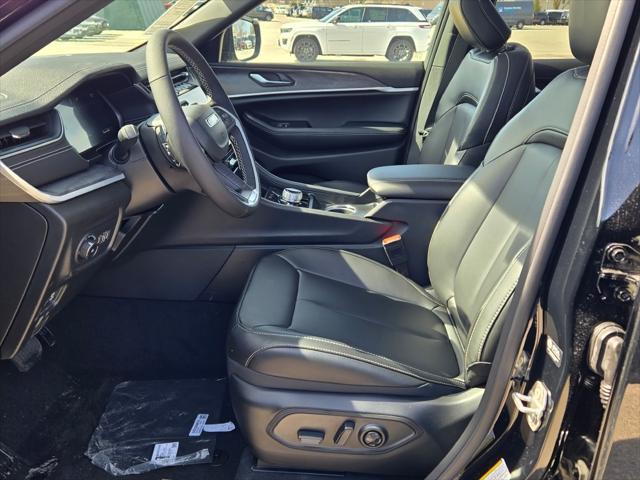 new 2025 Jeep Grand Cherokee car, priced at $43,507