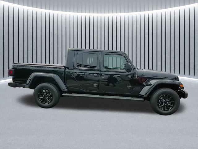 used 2022 Jeep Gladiator car, priced at $31,975
