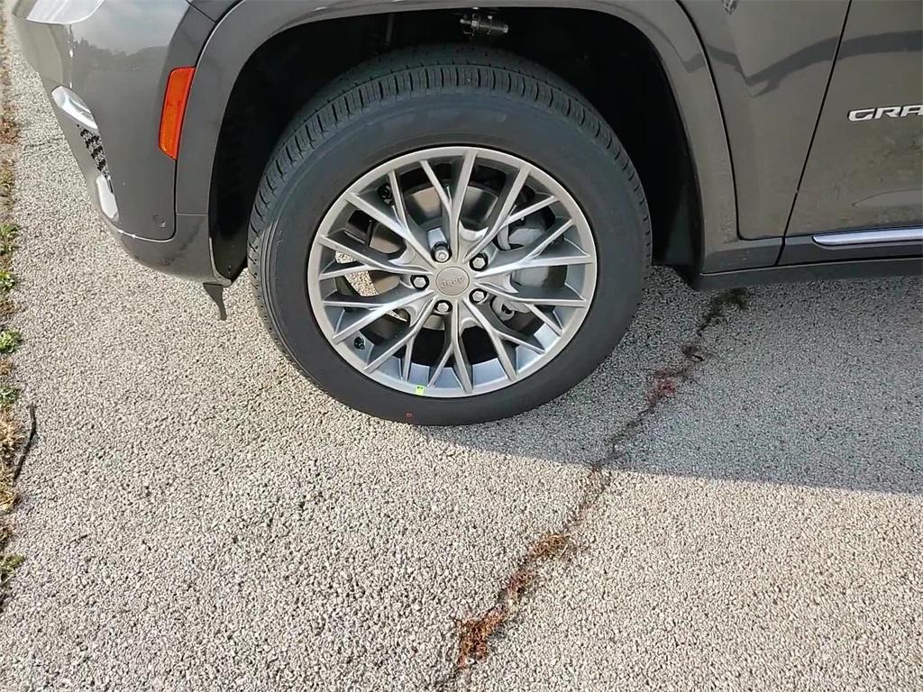 new 2025 Jeep Grand Cherokee car, priced at $52,785