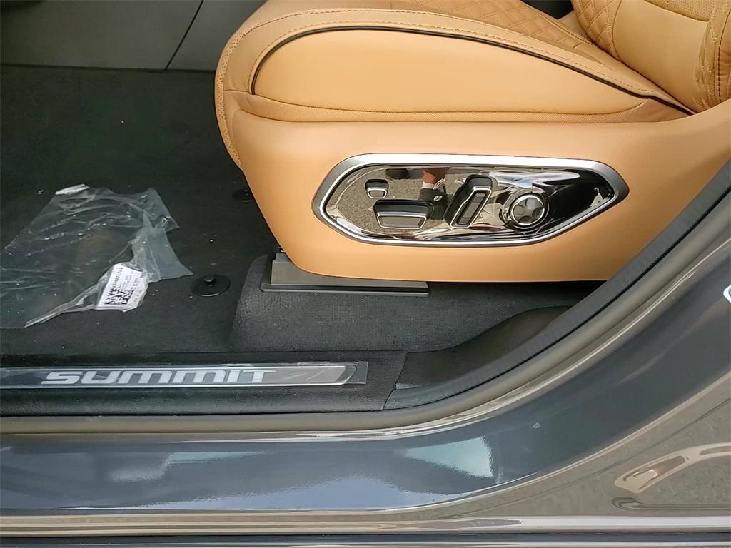 new 2025 Jeep Grand Cherokee car, priced at $52,785