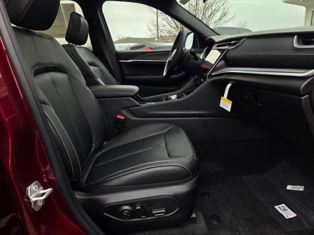 new 2025 Jeep Grand Cherokee L car, priced at $48,910