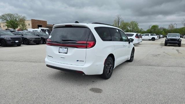 new 2024 Chrysler Pacifica Hybrid car, priced at $60,600