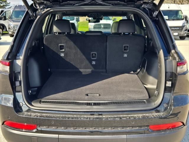new 2025 Jeep Grand Cherokee car, priced at $50,047