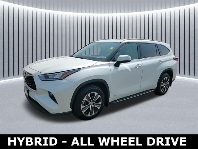used 2022 Toyota Highlander Hybrid car, priced at $44,171