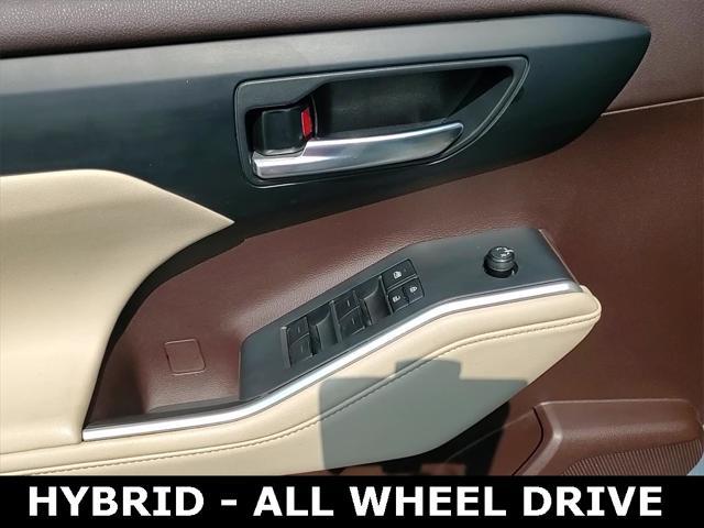 used 2022 Toyota Highlander Hybrid car, priced at $44,171