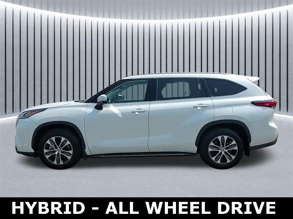 used 2022 Toyota Highlander Hybrid car, priced at $42,497