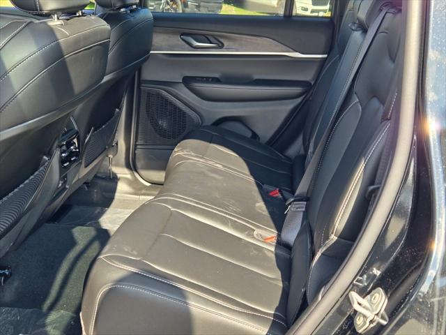 new 2025 Jeep Grand Cherokee car, priced at $41,357