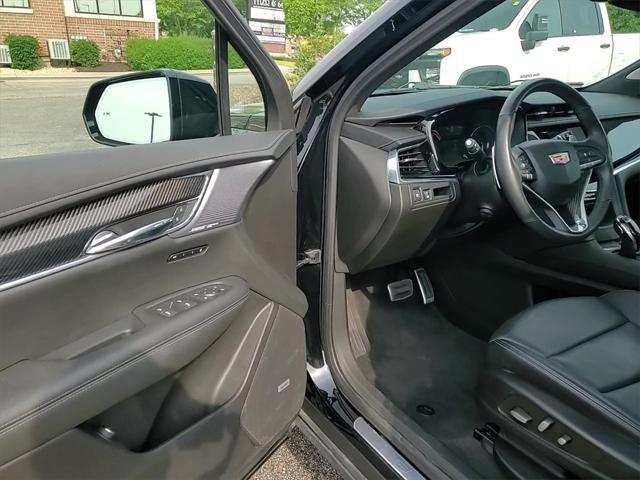 used 2023 Cadillac XT6 car, priced at $45,576