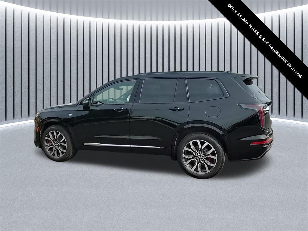 used 2023 Cadillac XT6 car, priced at $43,458