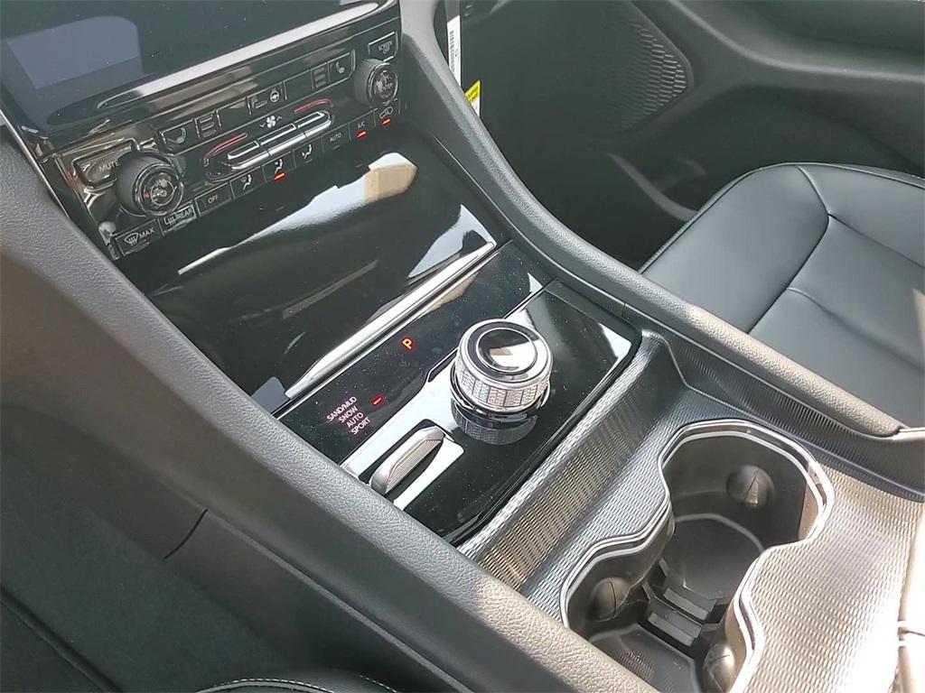 new 2025 Jeep Grand Cherokee car, priced at $43,759