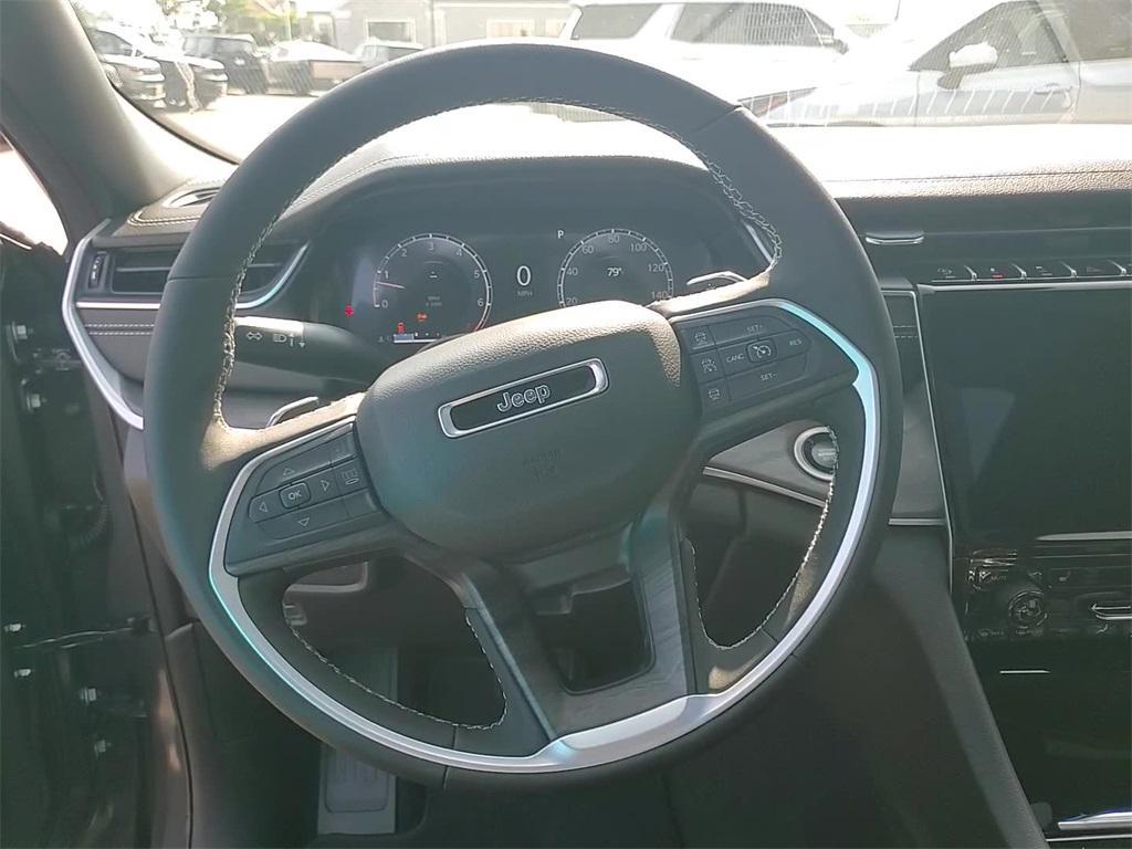 new 2025 Jeep Grand Cherokee car, priced at $43,759