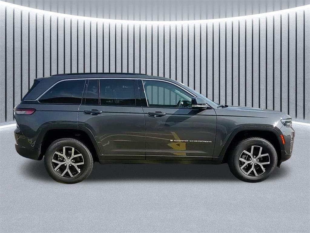 new 2025 Jeep Grand Cherokee car, priced at $43,759