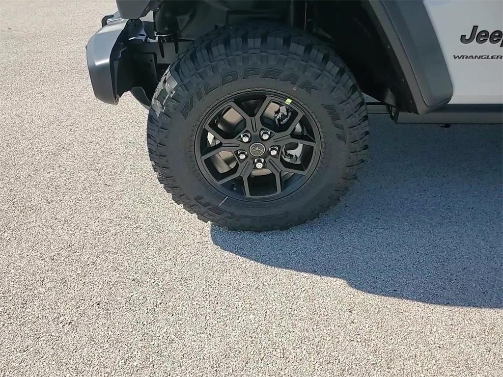 new 2025 Jeep Wrangler car, priced at $47,275