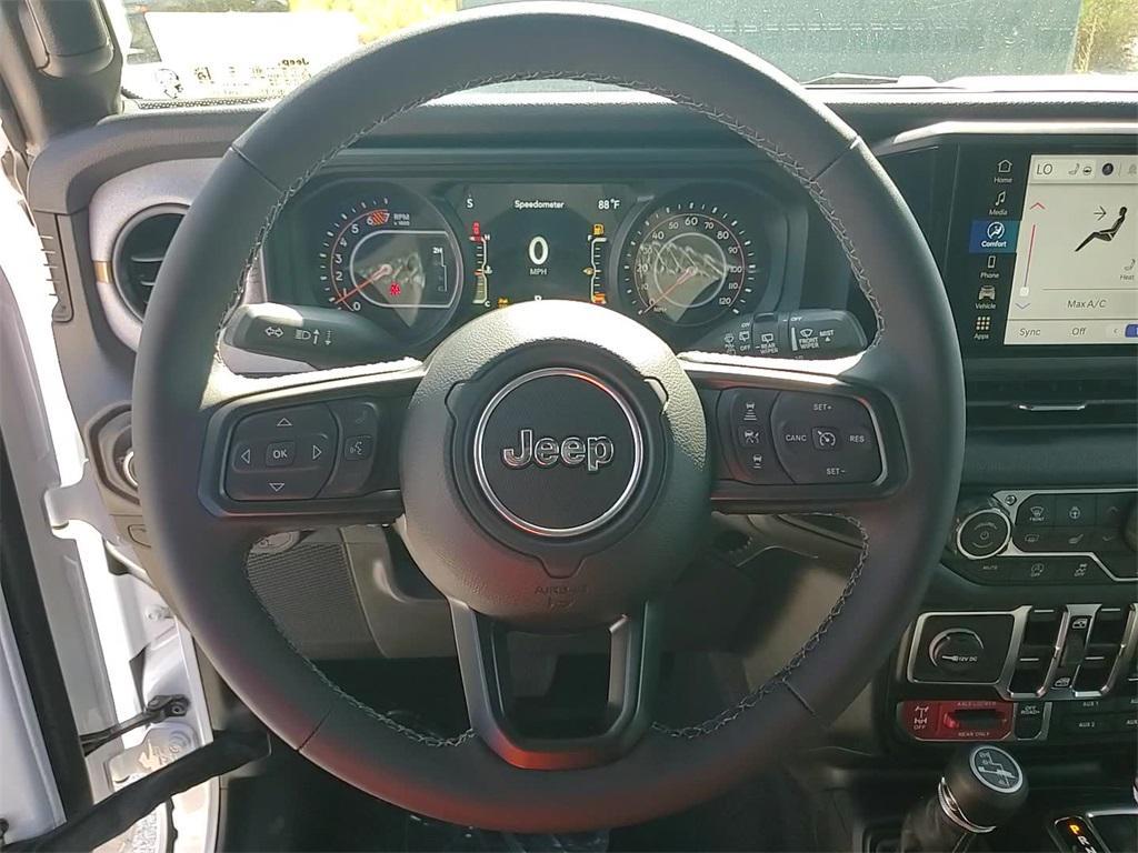 new 2025 Jeep Wrangler car, priced at $47,275