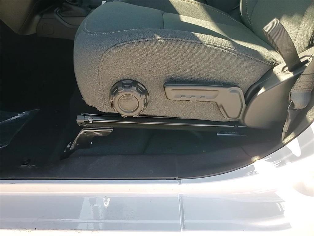 new 2025 Jeep Wrangler car, priced at $47,275