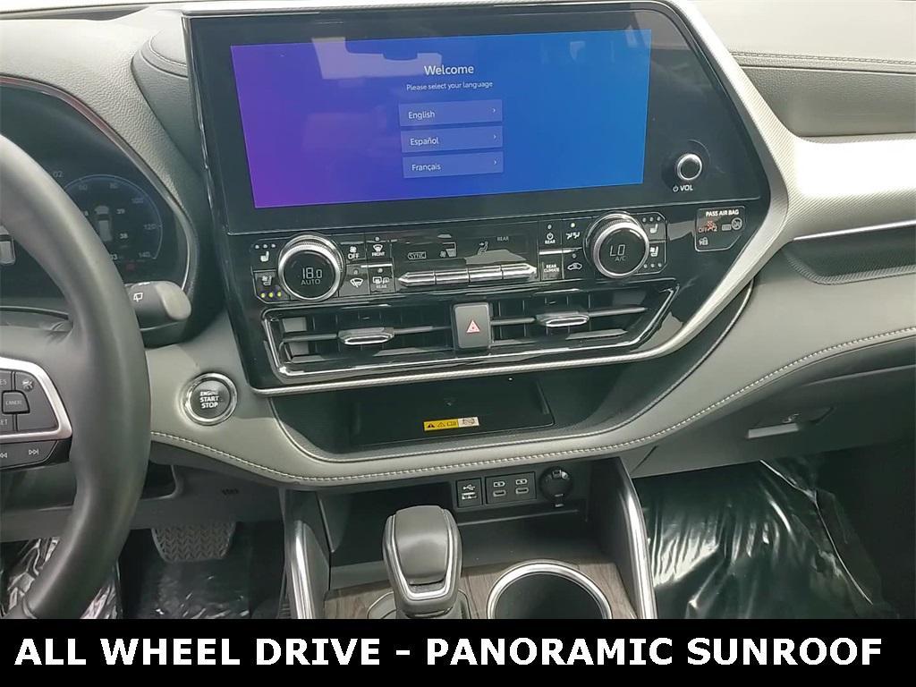 used 2023 Toyota Highlander car, priced at $42,849