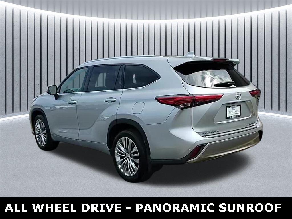 used 2023 Toyota Highlander car, priced at $42,849
