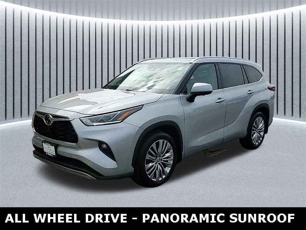 used 2023 Toyota Highlander car, priced at $43,395