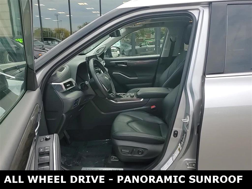 used 2023 Toyota Highlander car, priced at $42,849