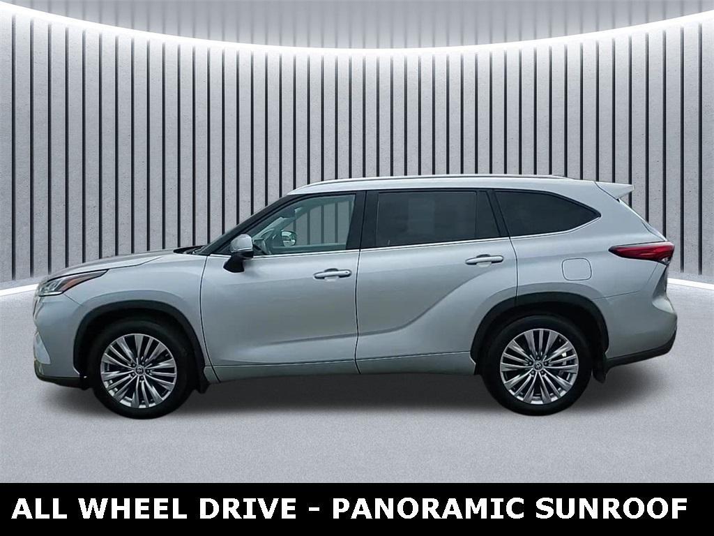 used 2023 Toyota Highlander car, priced at $42,849