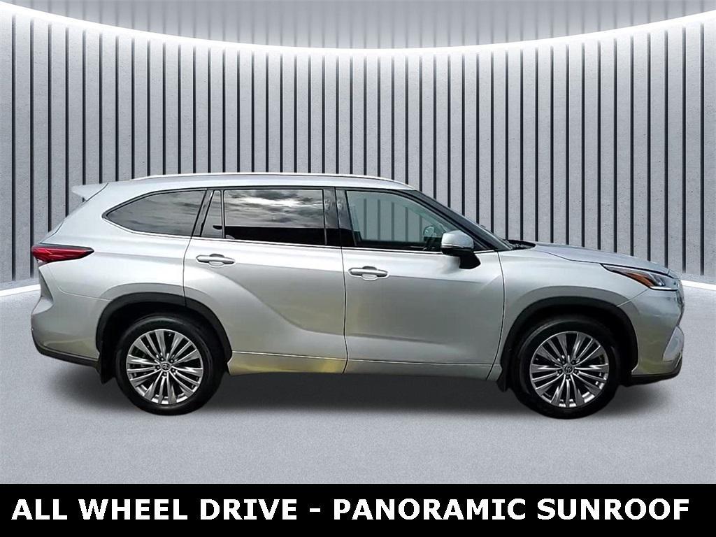 used 2023 Toyota Highlander car, priced at $42,849