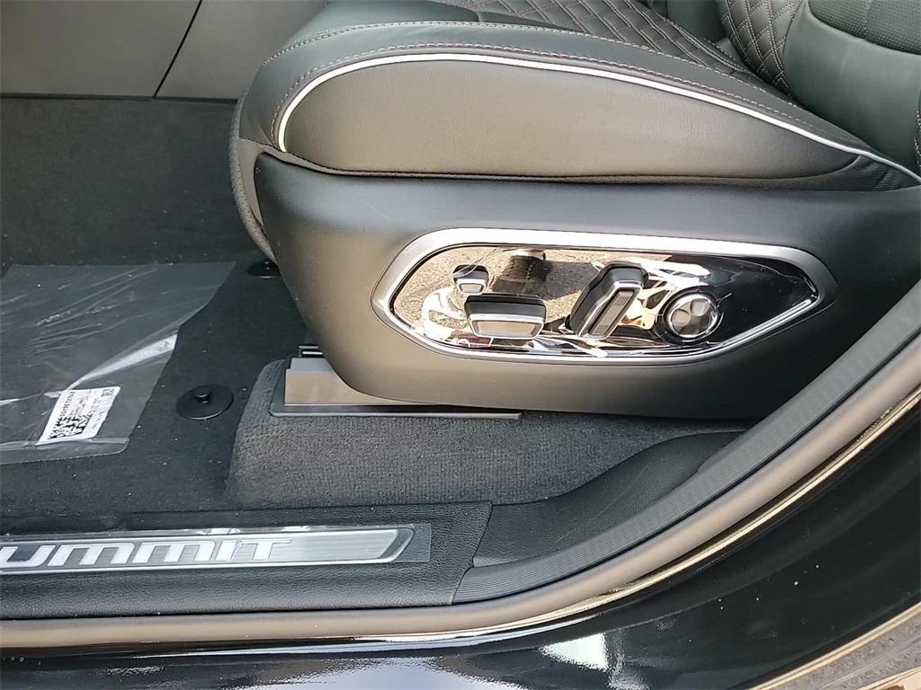 new 2025 Jeep Grand Cherokee car, priced at $52,785