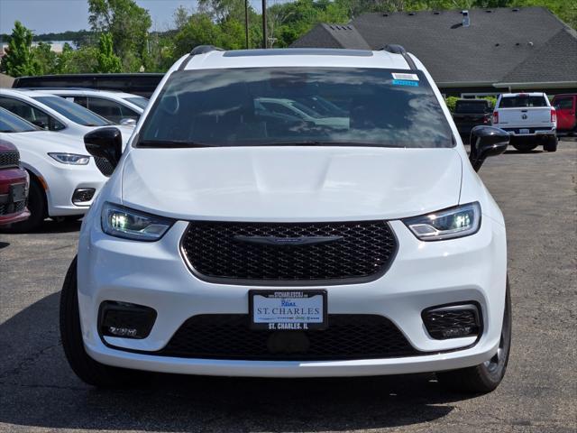 new 2024 Chrysler Pacifica car, priced at $44,380