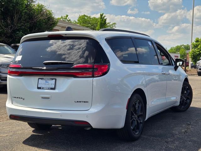 new 2024 Chrysler Pacifica car, priced at $44,380