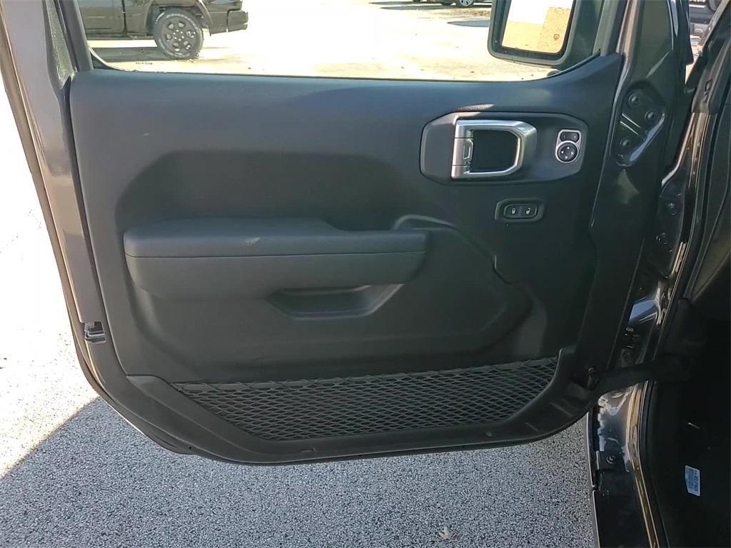 new 2026 Jeep Gladiator car, priced at $50,465