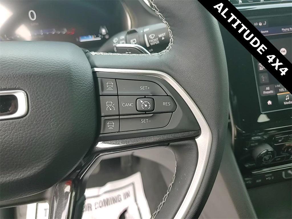 used 2022 Jeep Grand Cherokee car, priced at $32,299