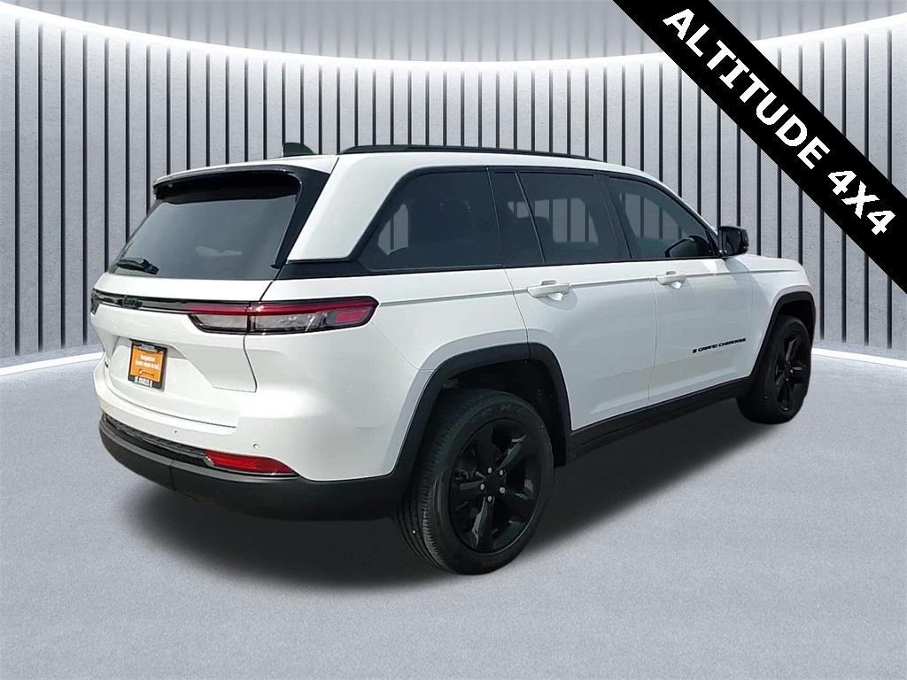 used 2022 Jeep Grand Cherokee car, priced at $32,299