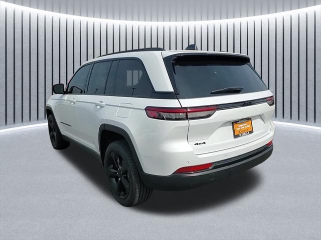 used 2022 Jeep Grand Cherokee car, priced at $33,843