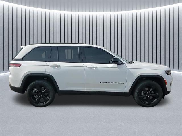 used 2022 Jeep Grand Cherokee car, priced at $33,843